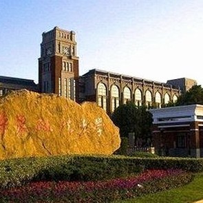 国产偷拍影片引争议：艺术与伦理边界的讨论