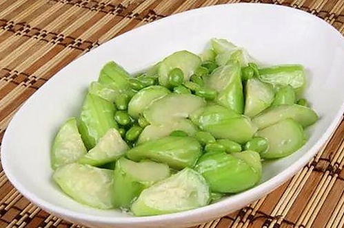 炎亚纶与“妮妮”：娱乐圈吃瓜神器背后的故事揭秘