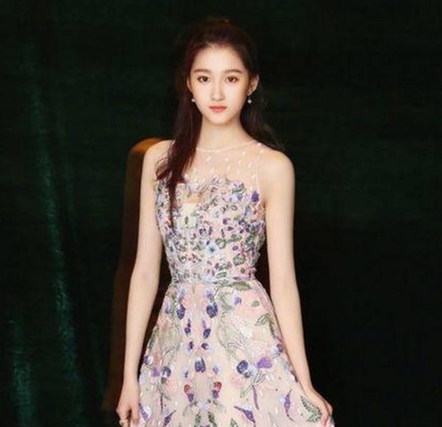 林依晨的娱乐圈生活透视：离线缓存时代的明星故事