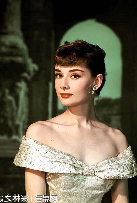 国产偷拍影片引争议：艺术与伦理边界的讨论