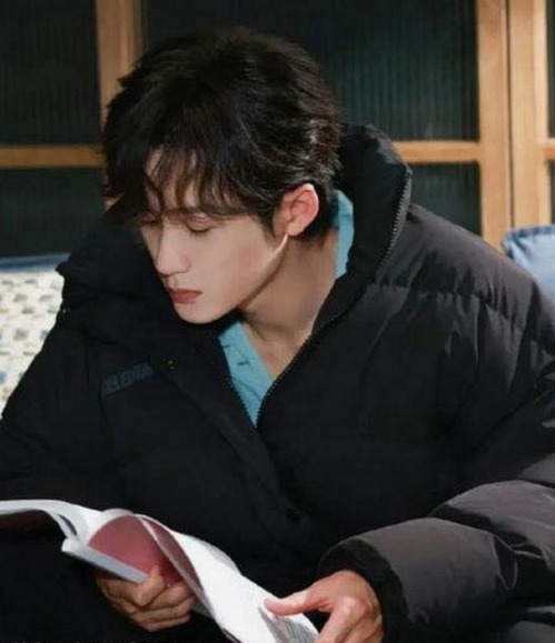 多多娱乐圈人物大变动：从合作到关系破裂的背后秘密