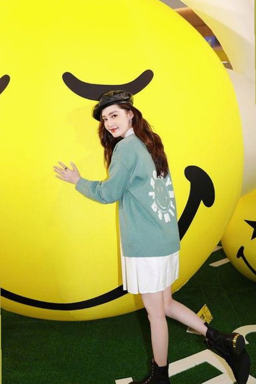 明星在街头意外遇到粉丝，现场秒变“粉转路人”！